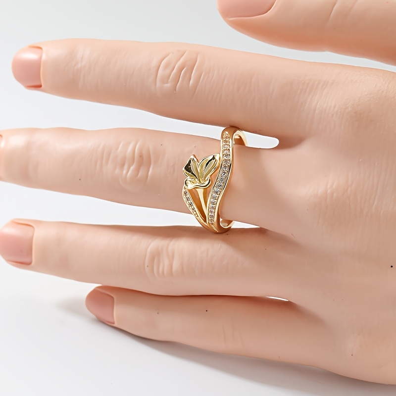 Women's Romantic Flower Design Ring Inlaid with Zirconia